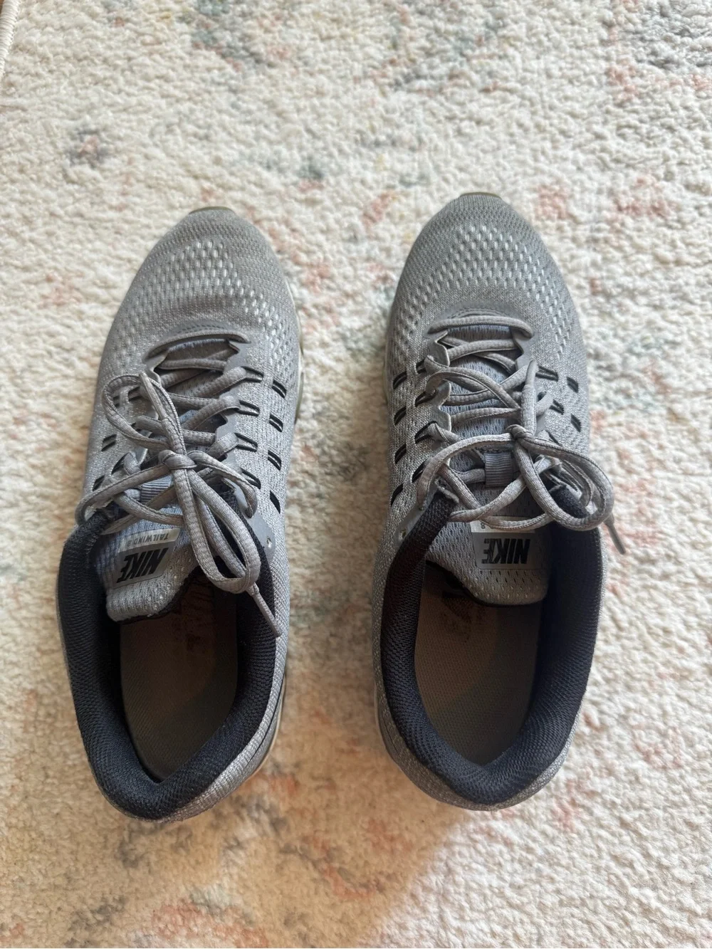 Nike Men’s Grey Knit Athletic Running Shoes